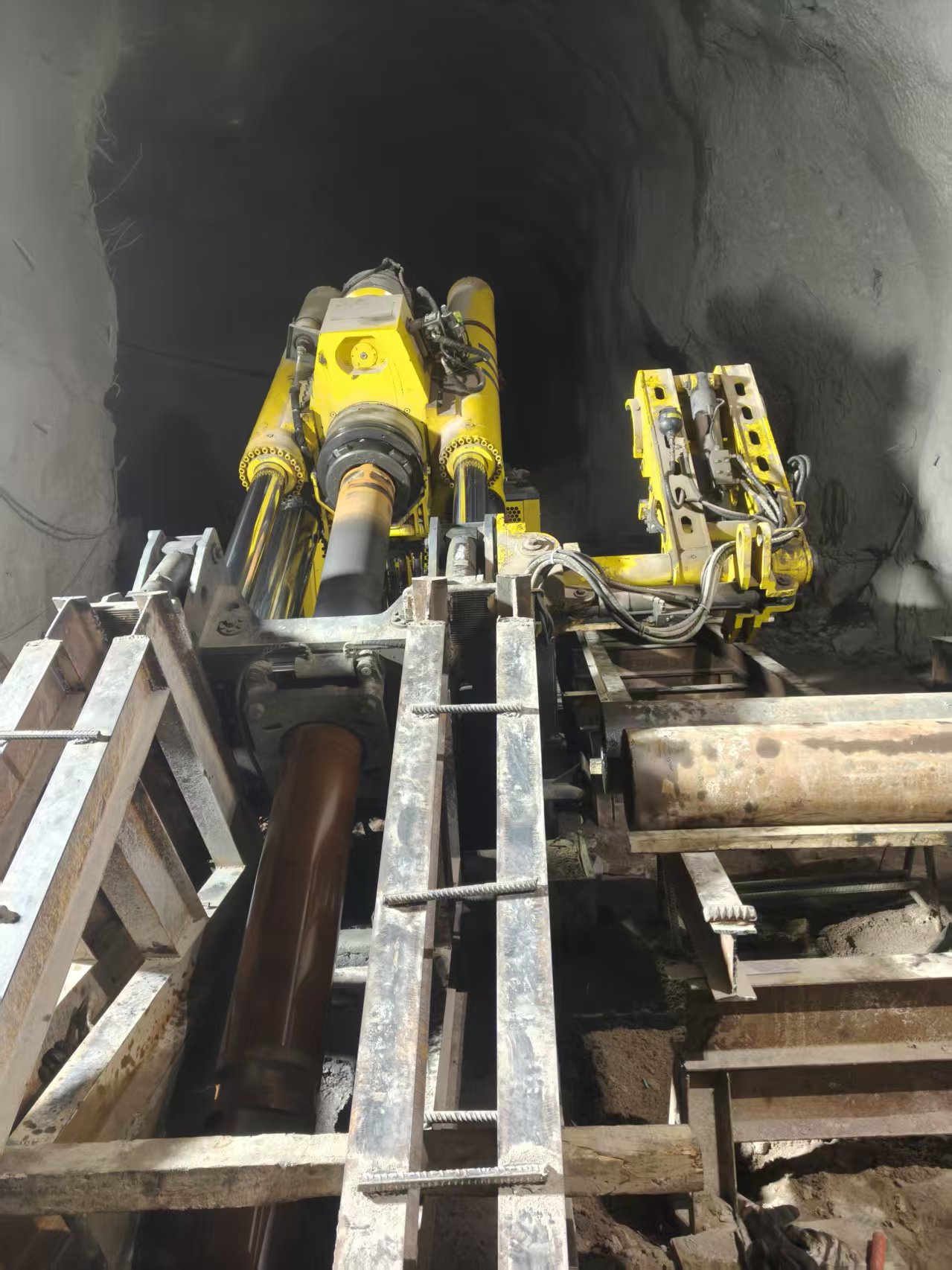 挑战不可能！32度斜井成功贯通！